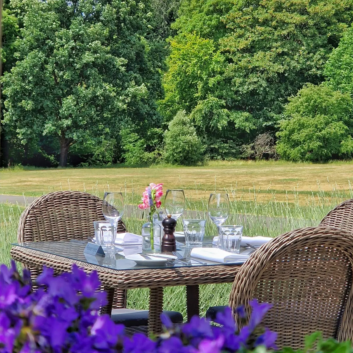 HDV Wimbledon Alfresco Dining