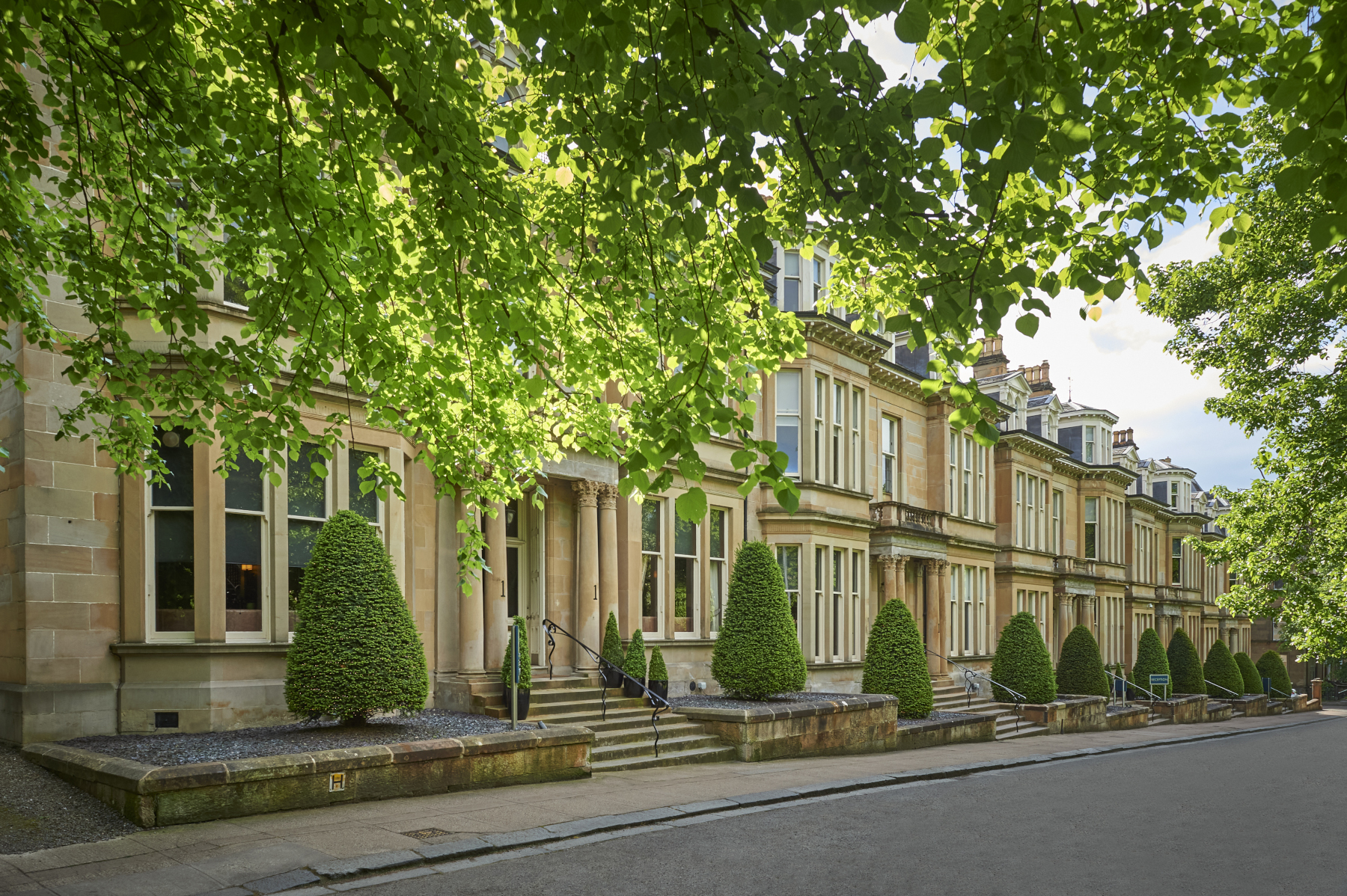 Hdv Glasgow One Devonshire Gardens